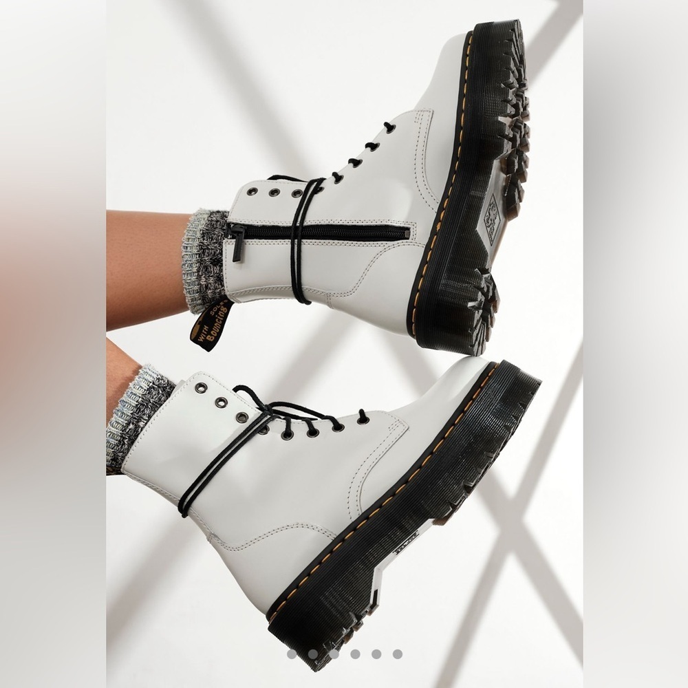 Free People Dr.‎ Martens Jaydon Lace Up Platform Boots White SZ 7